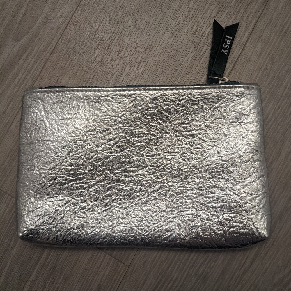 Ipsy make-up bag